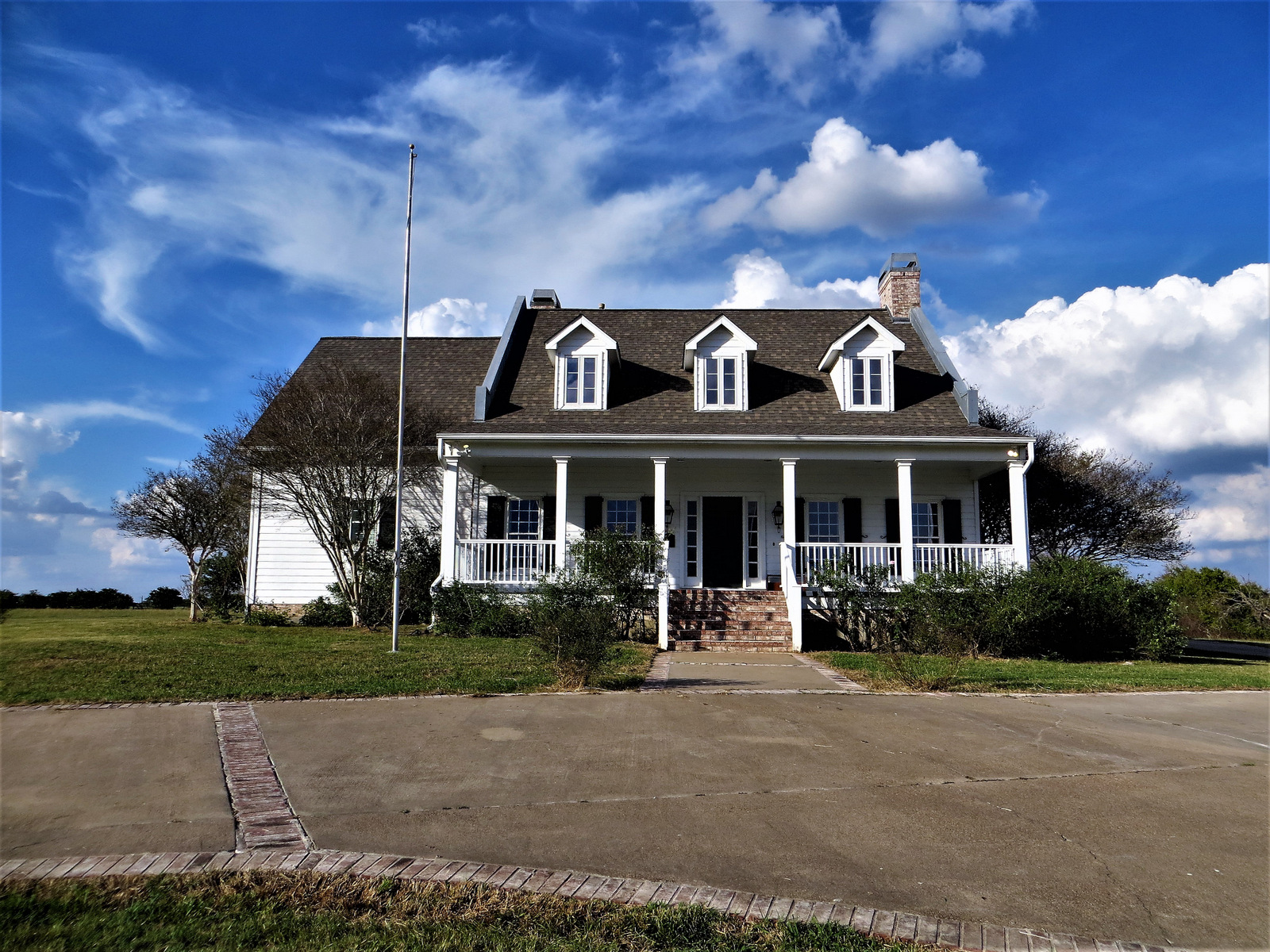 SOUTHERN GRIMES CO. SHOWPLACE 40.7ACS Stuart Southwest Land Company